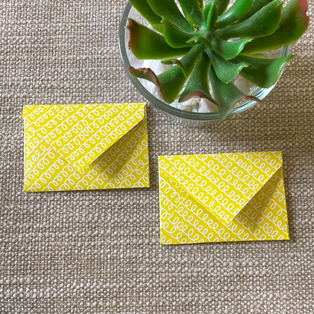 💛 Yellow small envelopes 💛 - Picture 3 of 4